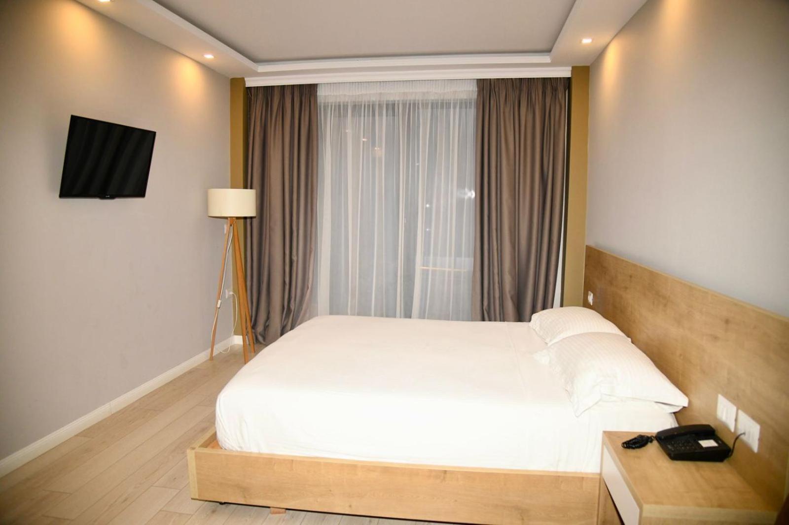 Amber Hotel Albania Spille Εξωτερικό φωτογραφία