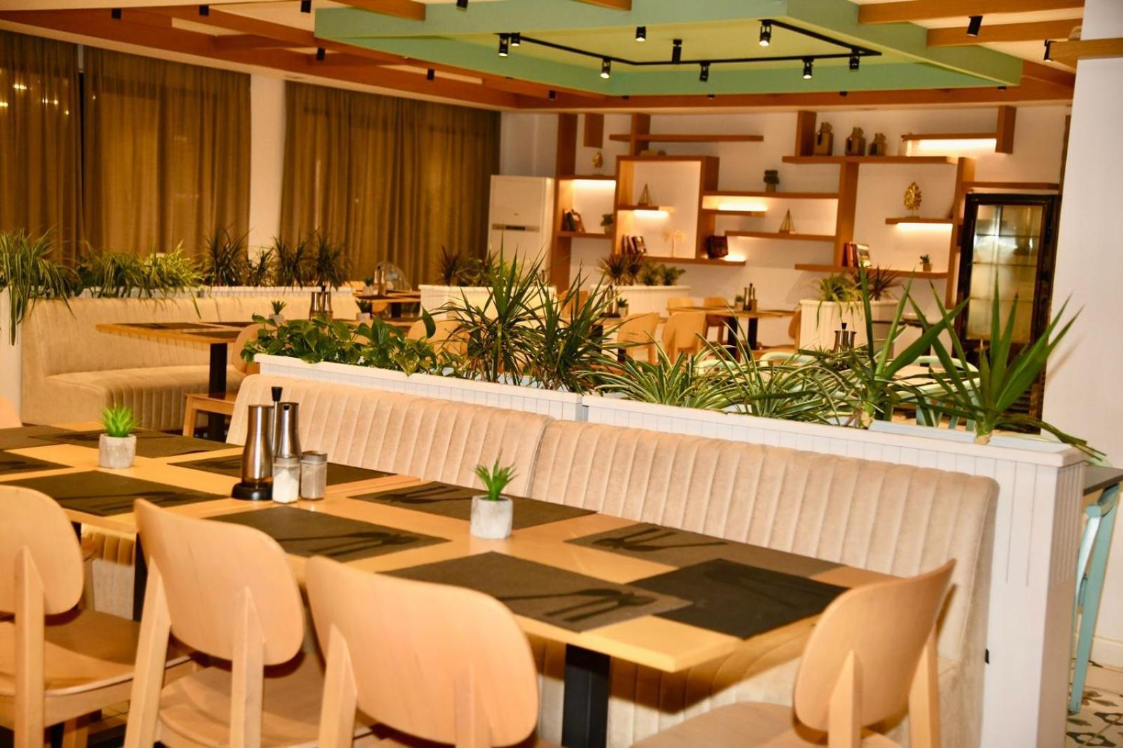 Amber Hotel Albania Spille Εξωτερικό φωτογραφία